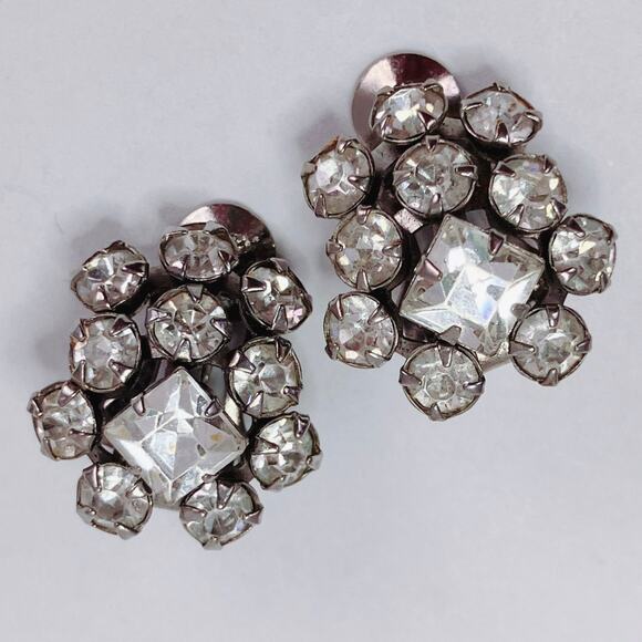 VTG 1950s Rhinestone Cluster Clip-On Earrings, Mid-Century Sparkle, Silver Tone - Picture 11 of 12